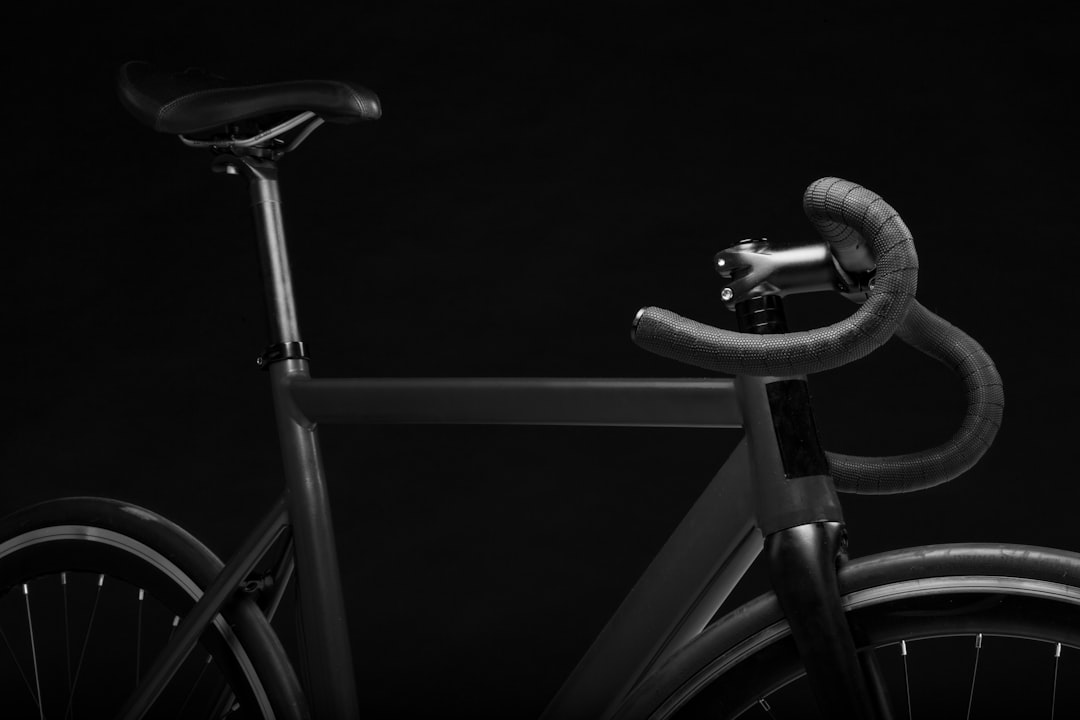 découvrez les vélos nakamura, alliant performance, innovation et design. parfaits pour les amateurs de cyclisme et les aventuriers, nos modèles offrent confort et fiabilité sur tous les terrains. explorez notre gamme et trouvez le vélo idéal pour vos escapades.